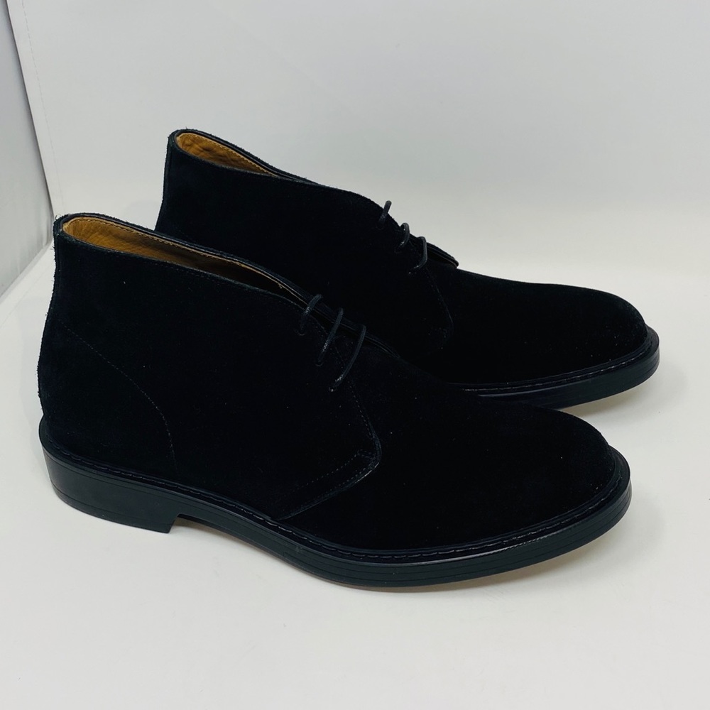 BARNEYS NEW YORK**Black Suede Booties**US 8 $775